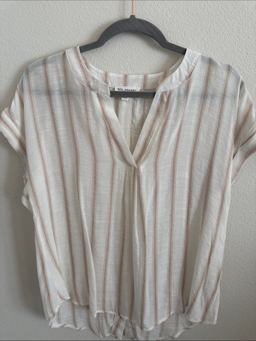 Paper Crane Cream Striped Split-Neck Blouse